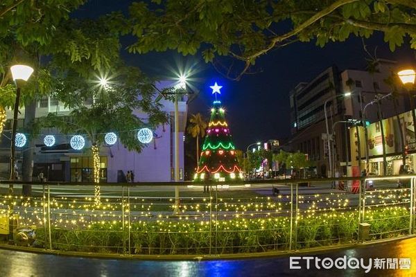 ▲台南市政府今年以「豐盛之樹」為主題迎接聖誕佳節，2021台南聖誕燈節將以三部曲揭開活動序幕。（圖／記者林悅翻攝，下同）