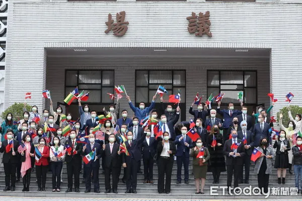 ▲▼游錫堃歡迎「2021開放國會論壇」外賓。（圖／記者屠惠剛攝）