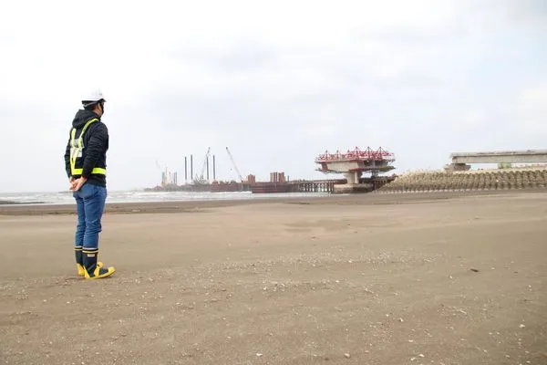 ▲▼蔣萬安考察藻礁。（圖／翻攝自Facebook／蔣萬安）