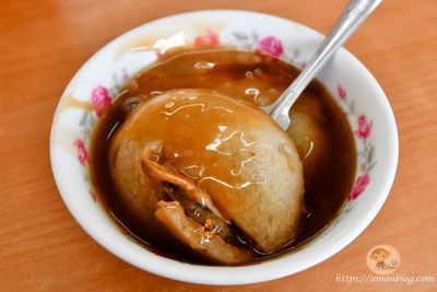 點肉圓送柴魚湯喝到飽！嘉義傳3代Q彈炸肉圓　泡在米醬油膏太誘人