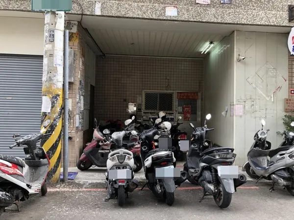 ▲太平傳出瓦斯外洩，警消人員到場原來是這味。（圖／民眾提供）