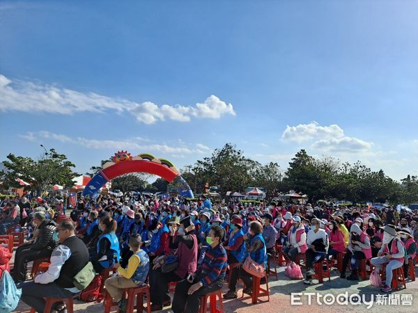 ▲▼花蓮慶祝國民黨127週年黨慶，有逾千名熱情支持者到場共襄盛舉。（圖／國民黨花蓮縣黨部提供，下同）