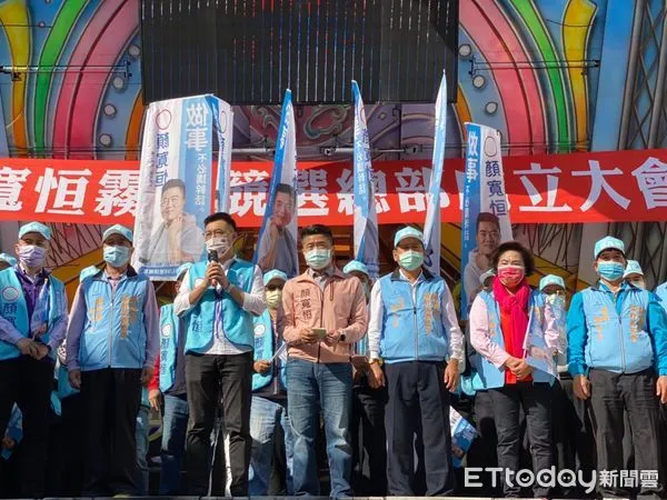 ▲顏寬恒霧峰競總成立大嗑炒麵魚丸湯。（圖／民眾提供）