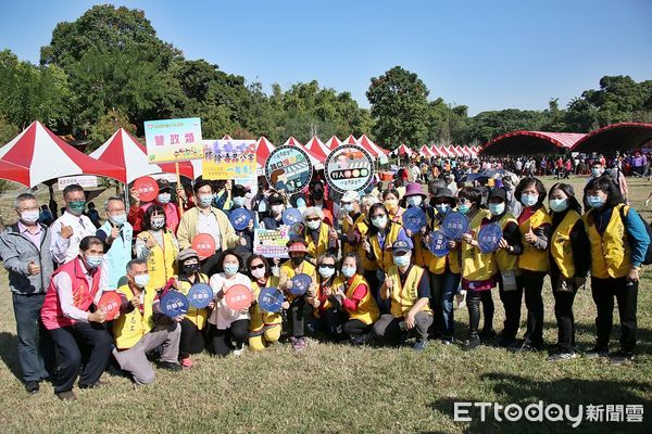 ▲▼響應「國際志工日」　嘉義市1600名志工齊聚歡慶。（圖／記者翁伊森翻攝）