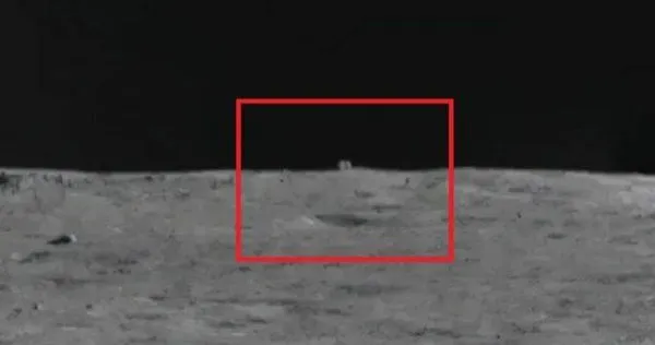 中國的月球探測車在月球背面找到可疑的「神秘小屋」。（圖／翻攝自搜狐新聞）