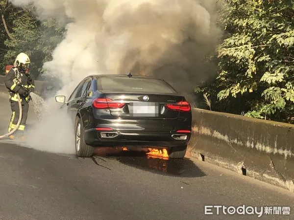 ▲▼林口火燒車。（圖／記者陳豐德翻攝，下同）