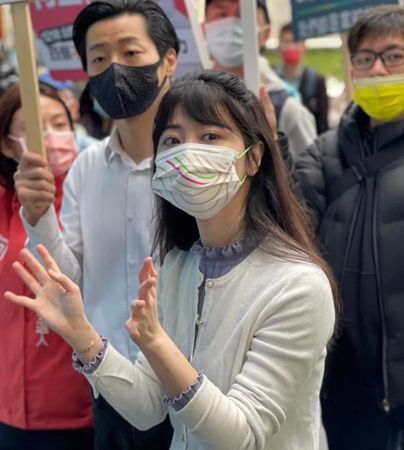 高嘉瑜開告！LINE瘋傳「疑港湖女神不雅照」　報案提告妨害名譽 | ET