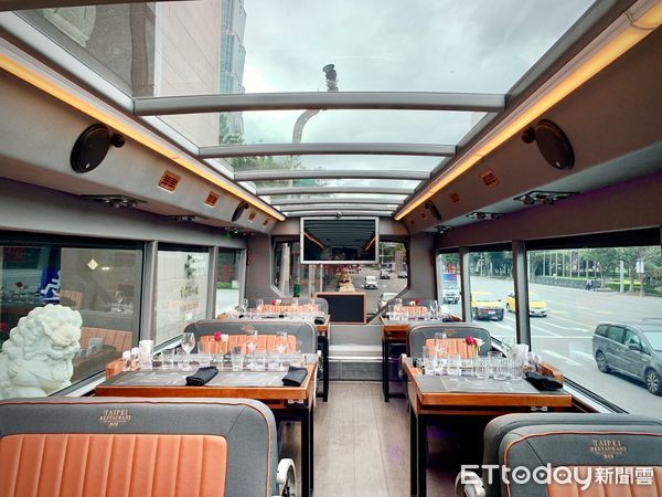 ▲「臺北市雙層餐車」在今（9日）記者會首度亮相。（圖／記者彭懷玉攝）