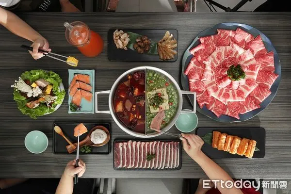 ▲青花驕雙人青花宴。（圖／王品提供）