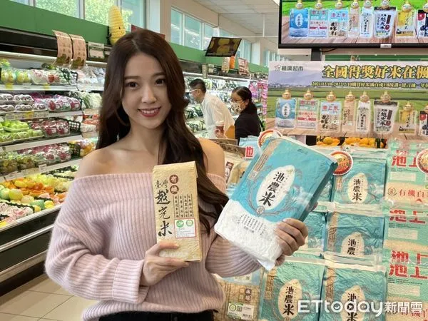 ▲▼台中一家連鎖超市提供全國8大精饌冠軍好米，這些好米都經過認證。（圖／記者鄧木卿攝）
