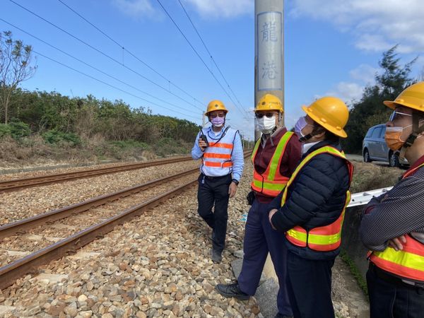 ▲▼台鐵針對部分地區電車線進行預防性更換。（圖／台鐵）