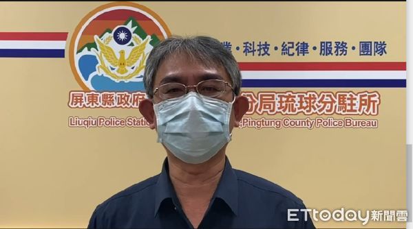 ▲東港警分局琉球分駐所所長吳明勝說明警方處理過程             。（圖／翻拍）