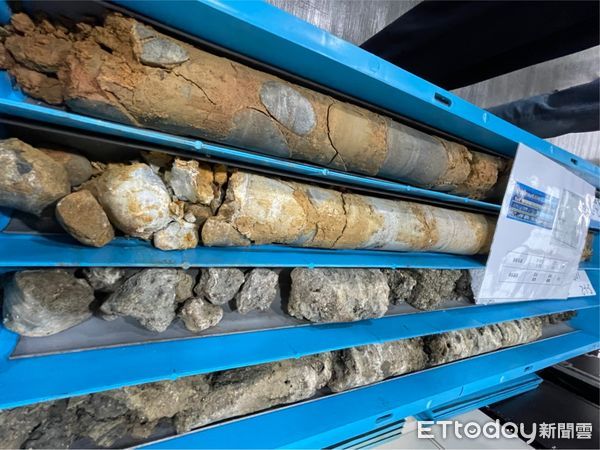 ▲▼「三接不是大惡魔」！12位學者端科學證據批正方傳播錯誤科普知識。（圖／記者許展溢攝）