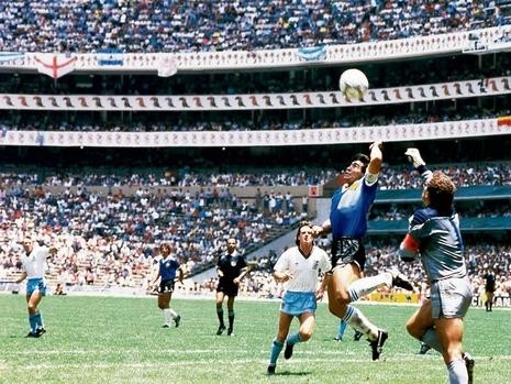 86年世界杯的馬拉度納「上帝之手」