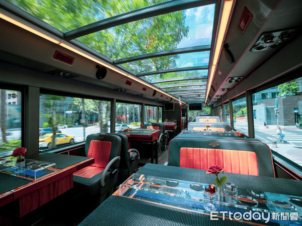 ▲雙層觀光餐廳巴士也能開趴！晶華推出包車服務「每趟5萬元」。（圖／晶華提供）