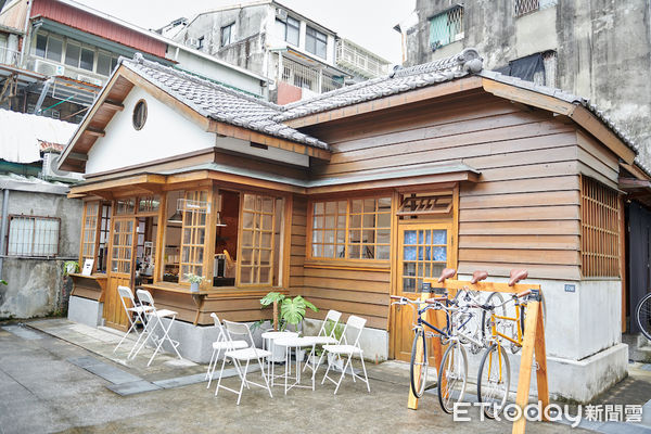 ▲「tokyobike Taiwan」搬遷至萬華區，就位於「新富町文化市場」內的獨棟木造日式建築。（圖／業者提供）