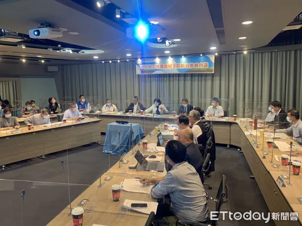 ▲雲林縣政府今日與水利署等單位召開防治會議，就防治政策討論，確保用水無虞與高鐵安全。（圖／記者蔡佩旻攝）