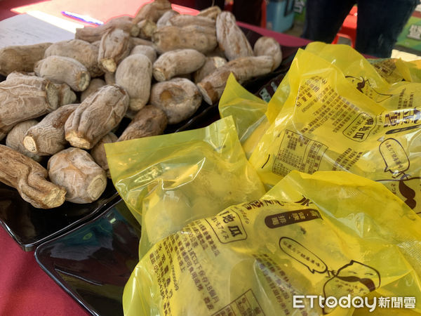 ▲雲林郵局暨台灣郵政協會為協助在地小農，特別於今日舉辦黃金薯開賣推廣活動。（圖／記者蔡佩旻攝）