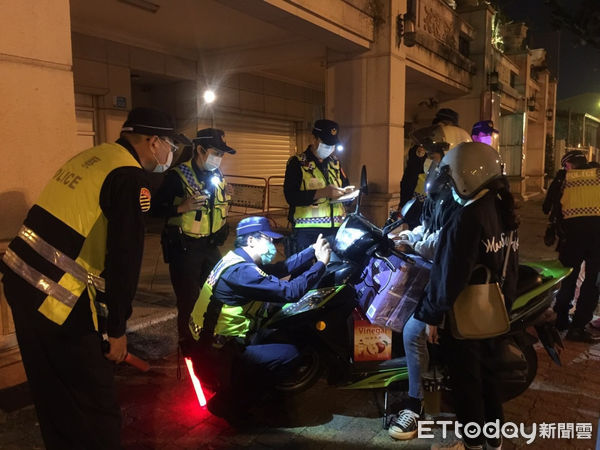 ▲台南市警局，結合台南市環保局及台南監理機關，實施「車輛路邊安全攔檢聯合稽查」勤務共36場，有效遏阻改裝車擾民。（圖／記者林悅翻攝，下同）