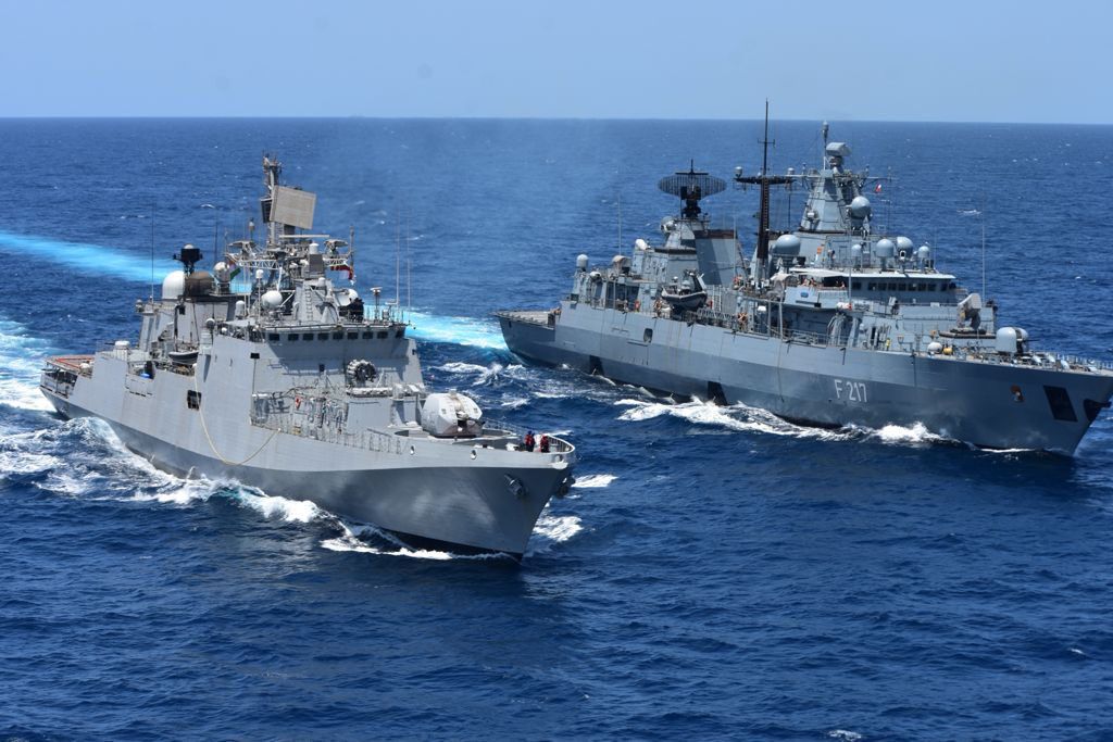 ▲▼德國與印度海軍艦艇進行聯合演訓。（圖／翻攝推特）
