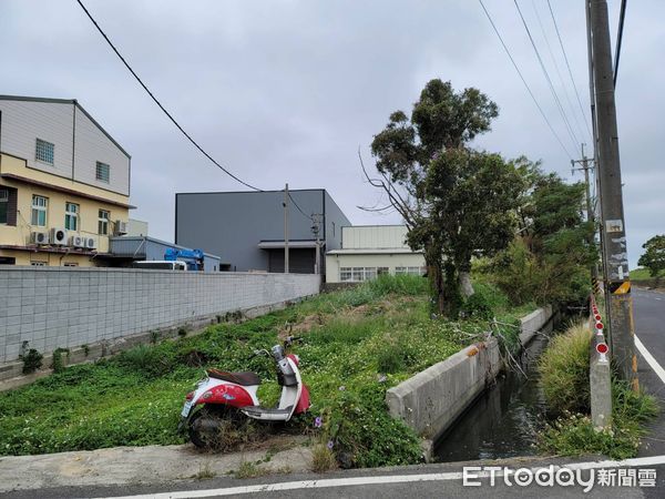 ▲土地空降「折線微調」變占用　美容師自學討公道。（圖／記者陳凱力攝）