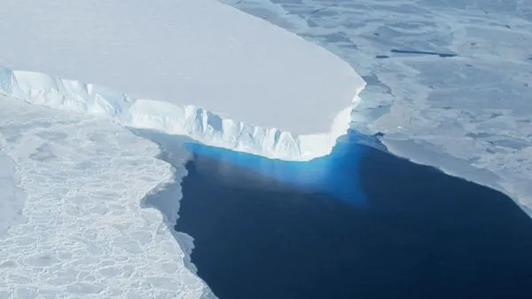 ▲▼ 南極洲思韋茨冰川（Thwaites Glacier）。（圖／CFP）