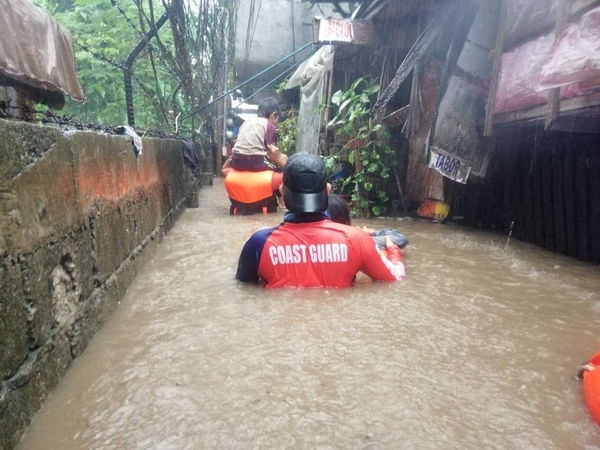 ▲▼ 雷伊颱風侵襲菲律賓引發災情。（圖／路透）