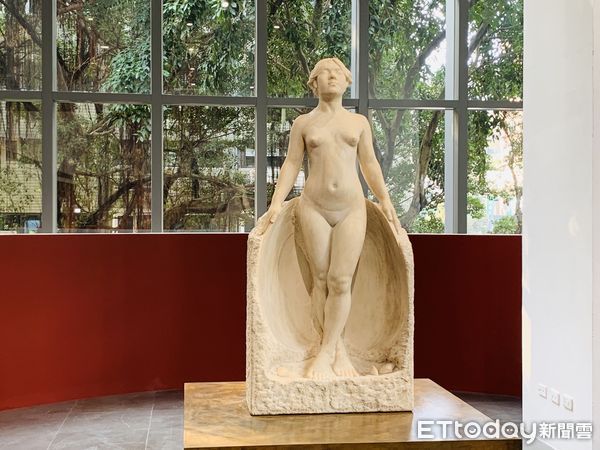 ▲▼台灣第一座裸女雕像，黃土水創作《甘露水》曾消失半世紀，如今正式對外在「光——臺灣文化的啟蒙與自覺」展出。（圖／記者林育綾攝）