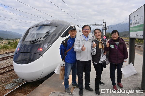 ▲台鐵新購EMU3000型12/26台東正式首航。（圖／記者楊漢聲翻攝）