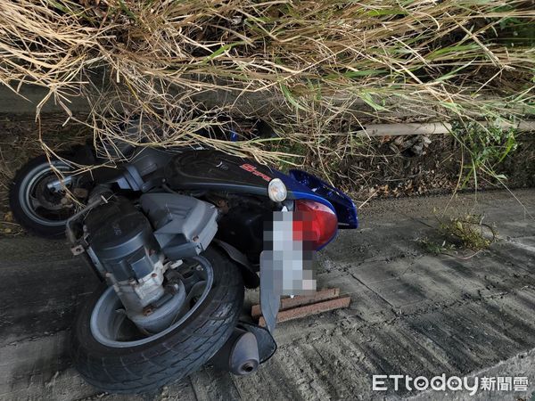 ▲▼     烏日警所長陳屍水溝        。（圖／記者鄧木卿翻攝）