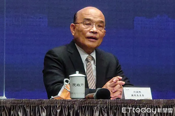 ▲行政院長蘇貞昌於公投開票後召開記者會。（圖／記者林敬旻攝）