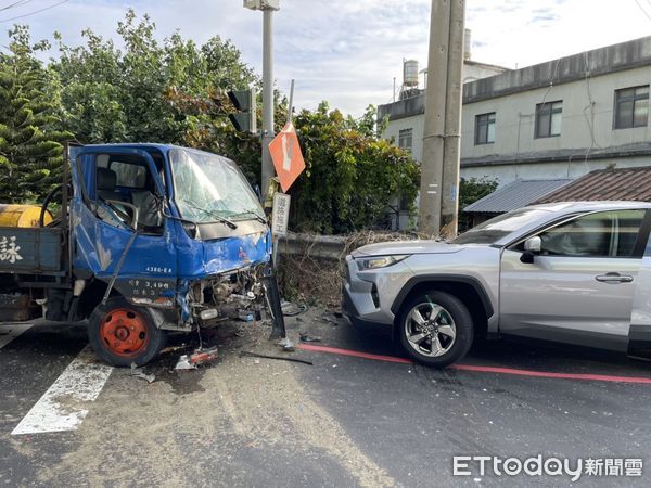 ▲苗栗苑裡鎮西平里出水路與西逼路口車禍。（圖／記者黃孟珍翻攝）