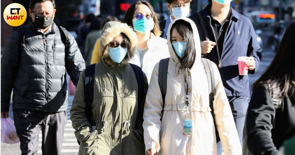 氣象局預告今年將是寒冬，醫師警告要特別提防心血管疾病，若出現相關症狀要趕緊就醫。（圖／方萬民攝）