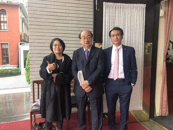 ▲▼民進黨團力拚總預算案逕付二讀，21日起在議場前展開排班。（圖／民進黨立委劉世芳提供）