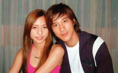 2004年的李靚蕾（左）模樣青澀，她與王力宏（右）之間來往，時間點與阿妹有所重疊。（翻攝自網路）