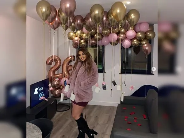 ▲▼英國26歲女子帕可（Jane Park）在17歲時中了100萬英鎊（約新台幣3690萬元）的樂透大獎，人生卻變得悲慘。（圖／翻攝自當事人IG）