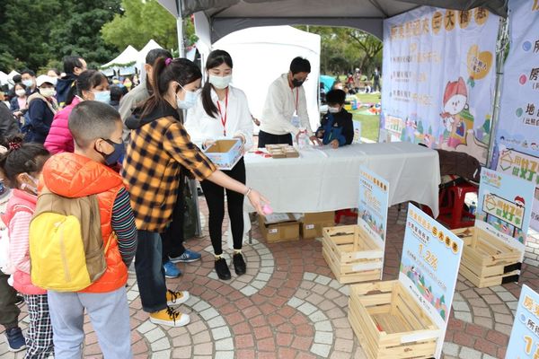 營建署「幸福成家 聖誕同樂會」 宣導4大住宅政策大成功 （圖／內政部營建署提供）