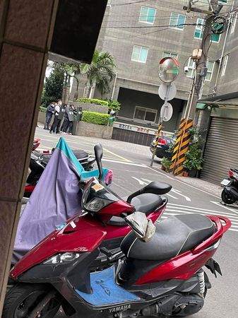 ▲▼永和警匪對峙。（圖／翻攝我是永和人）