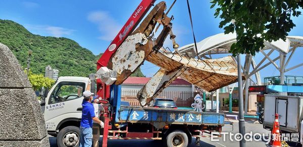 ▲首艘勇闖南極「海功號」鏽蝕拆除 母湯！文史者陳情「功在海洋」。（圖／記者郭世賢翻攝）