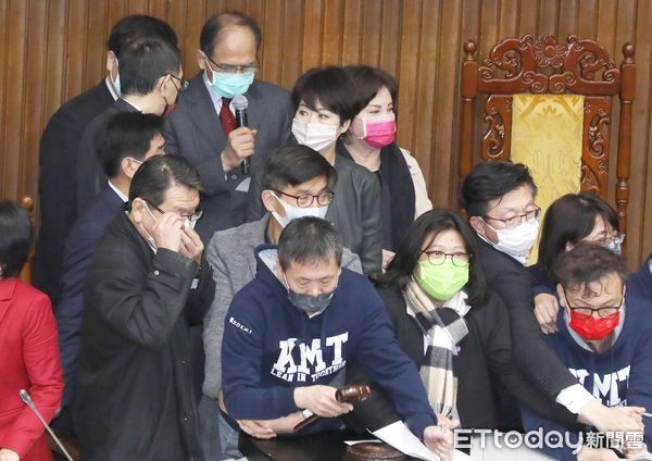 被江啟臣批放任柯建銘破壞憲政　游錫堃：我干涉才是議事不中立 | ETto