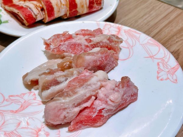 ▲▼迴饗迴轉燒肉。（圖／Viviyu旅遊美食世界提供）