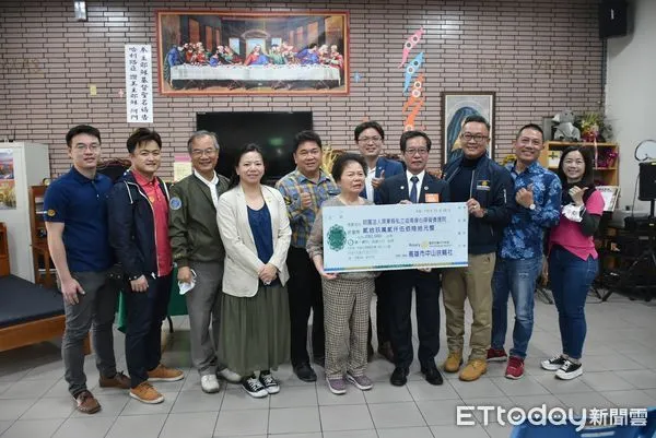 ▲▼高雄中山扶輪社捐贈家具給迦南憨兒之家。（圖／記者陳宏瑞翻攝）