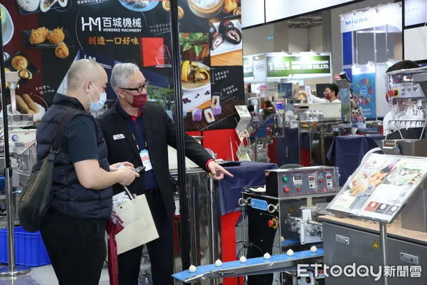 ▲2021年台北國際食品系列展食品機械參展商於展中展示自動化生產設備。（圖／貿協提供）