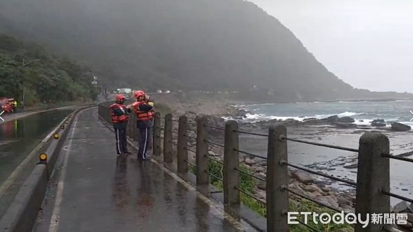 ▲▼     基隆釣客落海，搜救人員持續搜救中        。（圖／記者郭世賢翻攝）