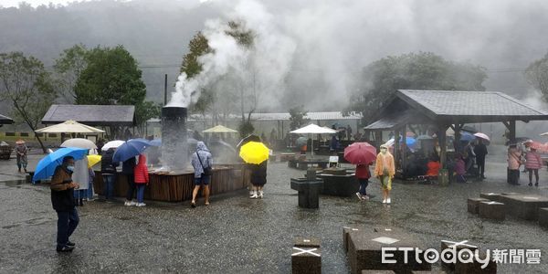 ▲▼清水地熱26日13時許啟動一出一進車輛總量管制。（圖／記者游芳男翻攝，下同）