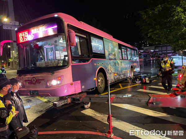 ▲▼車禍。（圖／記者陳雕文翻攝）