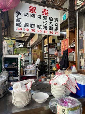 ▲台南市中西區國華商圈小吃名店雲集，但最近小吃店紛紛漲價，台南市消保官訪查物價時發現，27家知名小吃店價格，計有13家調高部分品項之價格，平均約漲5-20元。（圖／翻攝自台南市國華商圈臉書，下同）