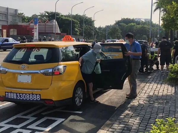 ▲▼計程車,高雄市計程車,排班計程車,高雄計程車。（圖／高雄市交通局提供）