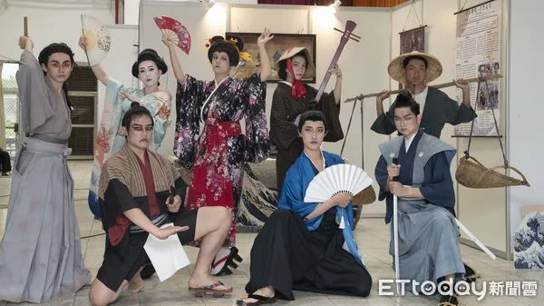 ▲嘉南藥理大學化粧品應用與管理系第25屆畢業成果展登場，今年畢展定調為「藝變」，整體造型設計爭奇鬥艷，表現學生在時尚美妝領域的多元創意與四年來的學習成果。（圖／記者林悅翻攝，下同）