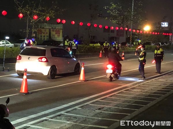 圖：台南市環保局在台南科學園區管理局舉辦「一一０年度台南市毒性化學物質防救動員研討會」，邀請學者專家就火災事故預防、管理及搶救策略等專題演講。（記者林云攝）